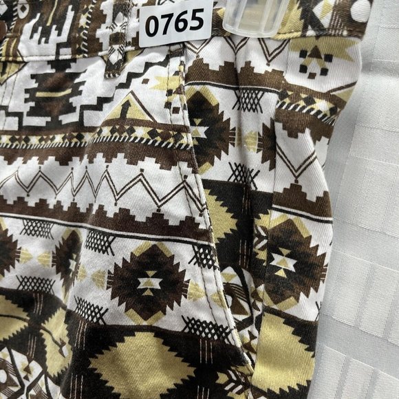 Beyond The Limit Shorts Mens Size 34 Aztec Print Multicolor - Picture 12 of 13